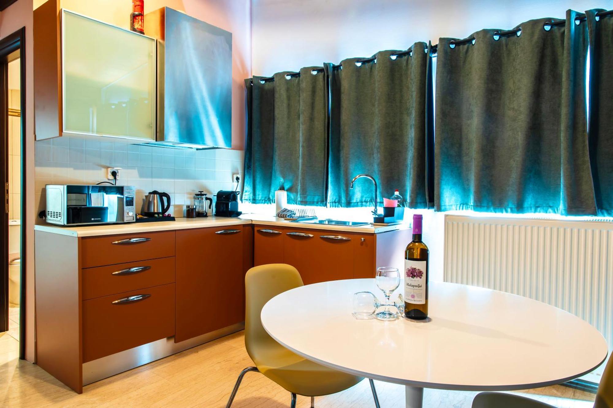 Lis153 By Smart Cozy Suites - Top Floors With Amazing City View - Available 24Hr Athens Exterior photo