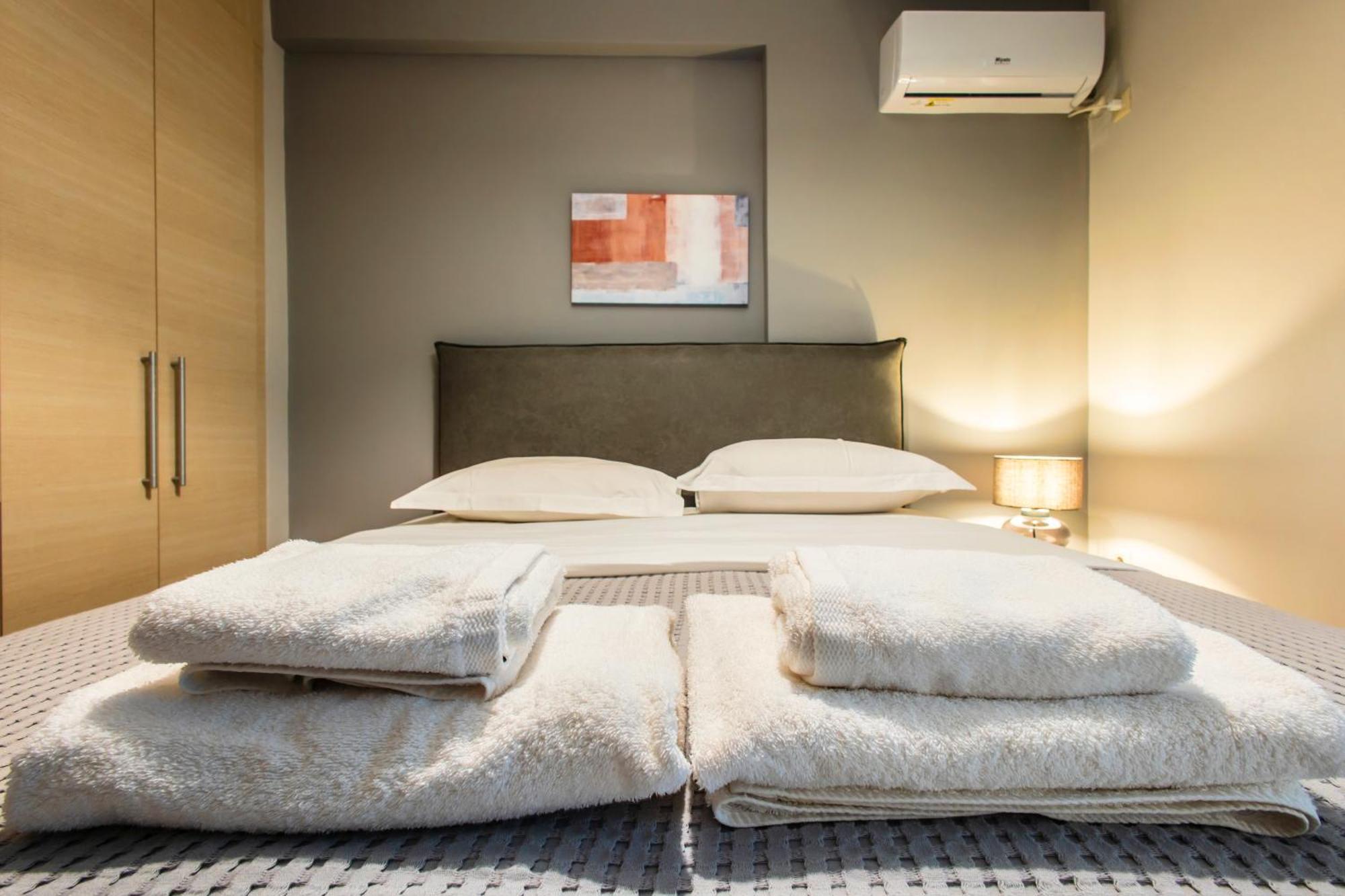 Lis153 By Smart Cozy Suites - Top Floors With Amazing City View - Available 24Hr Athens Exterior photo